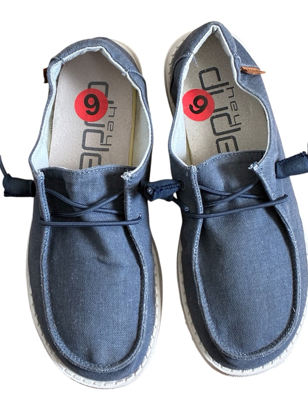 Hey Dude Women’s Blue Wendy Canvas Chambray Casual Shoes with extra shoe laces.